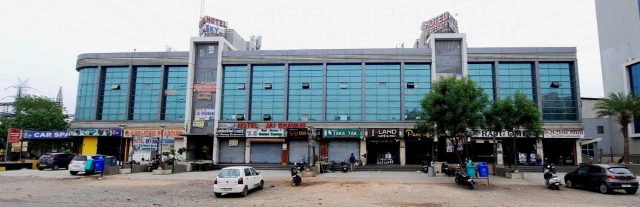 Hotel Jay Bhawani Ahmedabad Exterior photo
